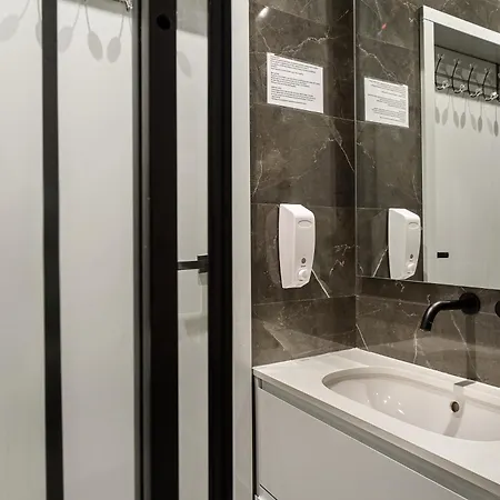 Lumina Near The Palace Of Culture *