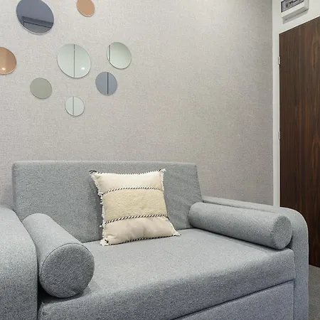 Lumina Near The Palace Of Culture *