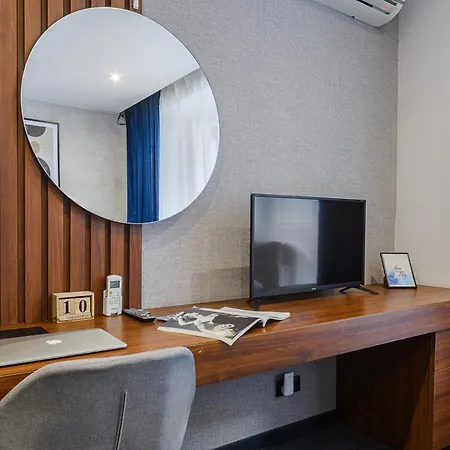 Lumina Near The Palace Of Culture Βαρσοβία