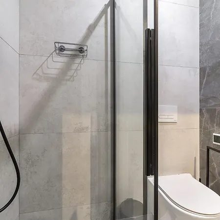 Lumina Near The Palace Of Culture * Варшава