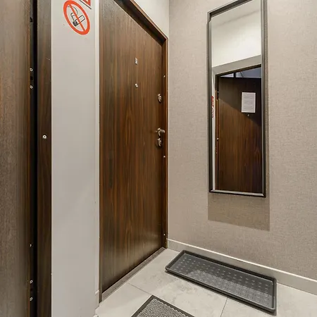 Lumina Near The Palace Of Culture *