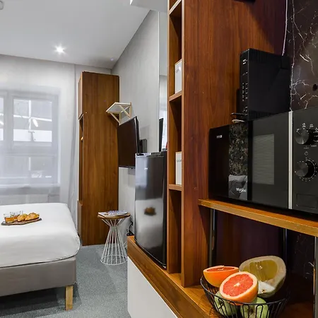 Lumina Near The Palace Of Culture Βαρσοβία