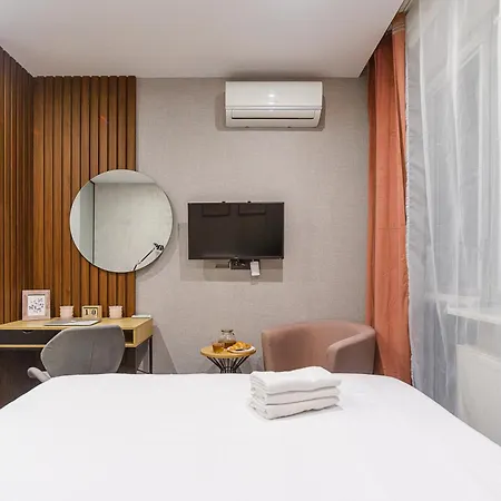 Lumina Near The Palace Of Culture 华沙