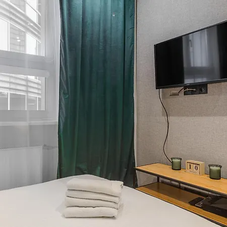 Lumina Near The Palace Of Culture 华沙