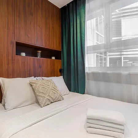 公寓 Lumina Near The Palace Of Culture *